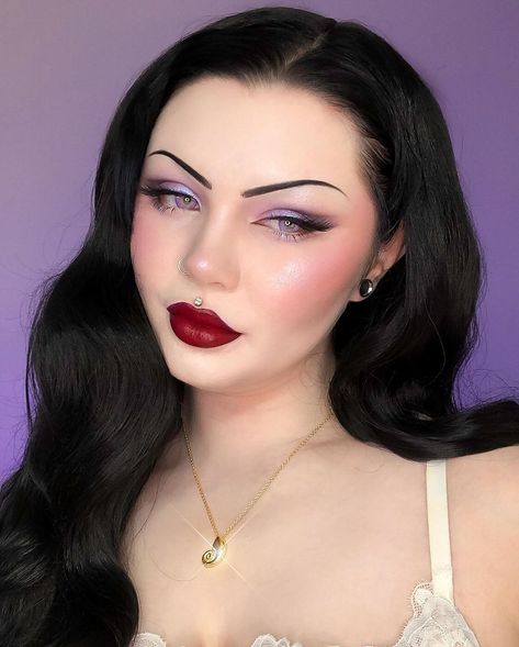 𝓝𝓸𝓿𝓪 | my dear, I'll look divine 🎶🐚🔮 • • _____ (some items are #gifted) ✖️Details: @colourpopcosmetics • Aurora Struck palette • x @mariale… | Instagram New Romantic Makeup, 1920’s Makeup, Vamp Aesthetic, Goth Mommy, Alternative Wedding Inspiration, Vintage Makeup Looks, Vampy Makeup, Romantic Makeup, Makeup For Black Skin