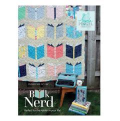 Patterns Book Nerd Quilt, Nerd Quilt, Quilt Pattern Book, Quilt Modernen, Modern Books, Modern Quilt Patterns, How To Finish A Quilt, Book Quilt, Fat Quarter Bundles