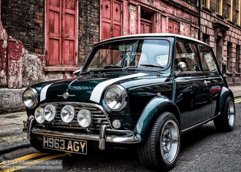 Last post in the classic Mini Cooper series, Spitalfields London.    If you like my work, you can also interact with me on Facebook  and Twitter . Mini Morris, Mini Cooper Classic, Mini Copper, Mini Clubman, Cars Vintage, Nissan 370z, Mini Car, Mini Cooper S, Lamborghini Gallardo