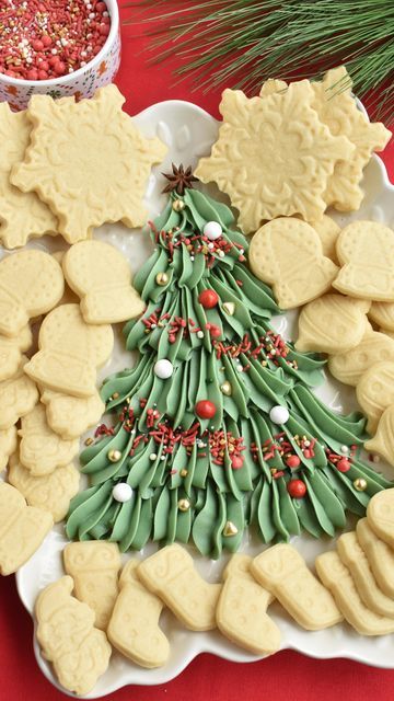 Christmas Buttercream, Buttercream Board, Butter Boards, Buttercream Cookies, Snack Boards, Cookie Board, Snack Board, December 21, Christmas Snacks