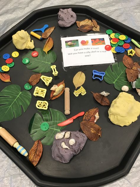 Play doh snail tuff tray Playdoh Tray, Snails Preschool, Snail And The Whale, Eyfs Activities, Playdough Activities, Black Tray, Tuff Tray, The Very Hungry Caterpillar, Very Hungry Caterpillar