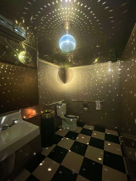 Crazy Apartment Decor, Modern Goth Interior, Disco House Aesthetic, Disco Theme Bathroom, Disco Bathroom Aesthetic, Cool Bar Bathrooms, Grunge Salon Decor, Rockstar Home Decor, Hedonistic Disco Interior Design