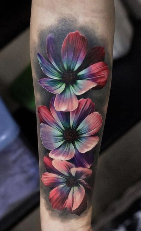 Flower Tattoos Realistic, Colorful Flower Tattoo, Realistic Flower Tattoo, Cover Up Tattoos For Women, Tattoo Cover Up, Geniale Tattoos, Halloween Tattoo, Tatuaje A Color, World Tattoo