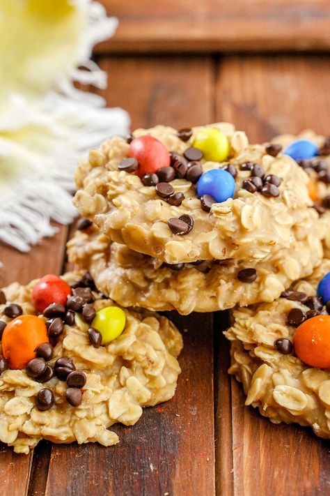 No Bake Monster Cookies Recipe, Monster Cookie No Bake, Monster No Bake Cookies, No Bake Cookies Using Chocolate Chips, Easy No Bake Recipes For Preschool, No Bake Monster Cookies, No Bake Snacks For Kids, No Back Cookies, Easy No Bake Snacks