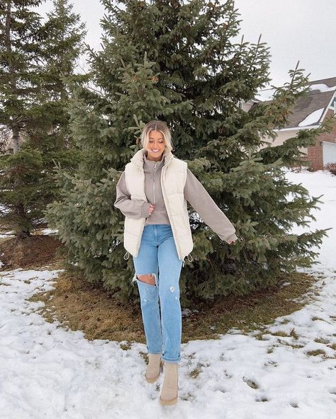 All Posts • Instagram Carolina Outfit, Euro Winter, Pinterest Girl Aesthetic, Cold Day Outfits, Aesthetic Amazon, Japan Winter, 2024 Outfits, Cold Outfits, My Outfit