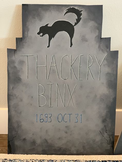 Hocus Pocus Tombstone, Thackery Binx Tombstone, Funny Tombstone Names For Halloween, Tombstone Sayings Halloween, Graveyard Signs Halloween, Thackery Binx, Halloween Headstone, Halloween Tombstones, Fall Feels