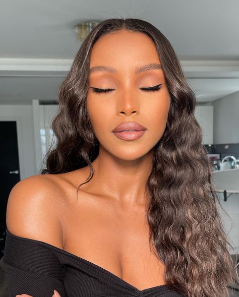 Softly sculpted beauty for @muluaraga (See previous post for products used) Hair @lukepluckrose #nikki_makeup | Instagram Nikki Makeup, Classy Makeup, Light Skin, Makeup Inspo, Makeup Artist, Makeup Looks, Hair Makeup, Log In, Log