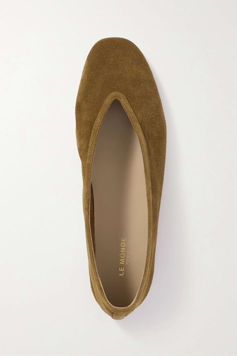 Shop LE MONDE BERYL Luna suede ballet flats, Explore the latest LE MONDE BERYL women's collection today on NET A PORTER Brown Ballet Flats, Suede Ballet Flats, Modern Shoes, Brown Flats, Suede Flats, Womens Ballet Flats, Comfortable Flats, Leather Ballet Flats, Tan Suede