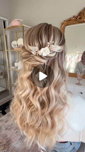 Half Up Half Down Wedding Hair With Comb, Bridal Hair With Comb, Bridal Hair Half Up Front View, Hair Comb Hairstyles, Olives Wedding, Diy Wedding Hairstyles, Bridal Hair Half Up, Jay Kay, Color Tips