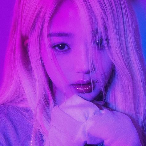 Wonyoung cute IVE purple aesthetic icon pfp #wonyoung #ive #pfp #icon #edit #purple #aesthetic #wonyoungpics Wonyoung Purple, Wonyoung Ive Pfp, Purple Aesthetic Icon, Ive Pfp, Purple Themes, Color Studies, Icon Pfp, Aesthetic Icon, Starship Entertainment