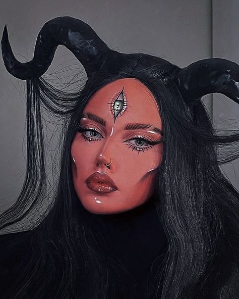 Devil Makeup Halloween, Demon Halloween Costume, Halloween Fashion Outfits, Demon Makeup, Halloween Gesicht, Devil Makeup, Tenacious D, Creepy Costumes, Halloween Makeup Diy