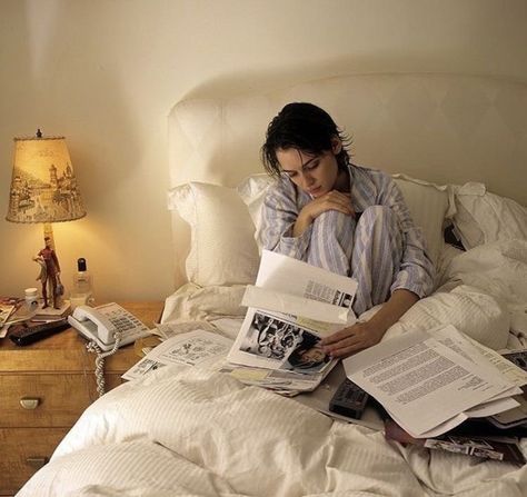 Winona Ryder, A Book, A Woman, Reading, Bed