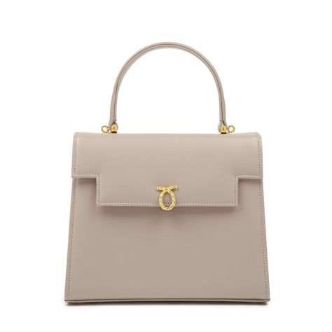 The Traviata is a top handle handbag crafted in Launer’s finest calf leather. Launer London, My Style Bags, London Bags, Girly Bags, Favorite Handbags, Top Handle Bags, Top Handle Handbags, Pretty Bags, Iconic Bags