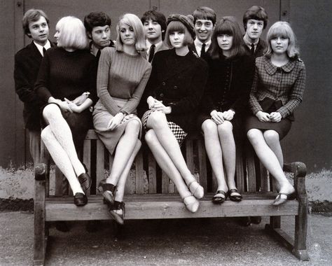 Mod fashion became extremely popular among females and Mary Quant encouraged not only this style, but also young people to play with fashion. Description from byronsmuse.wordpress.com. I searched for this on bing.com/images Swinging 60s, Swinging London, Mary Quant, Mod Girl, Fashion 1960s, Swinging Sixties, Sixties Fashion, Berlin Fashion, Youth Culture