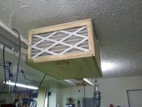 Filtration de l'air dans l'atelier Diy Dust Filtration System, Box Fan Air Filter Diy, Woodshop Air Filtration, Garage Setup, Workshop Setup, Workshop Hacks, Decorating Apps, Making A Plan, Wood Jig