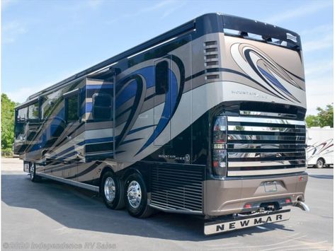 2018 Newmar Mountain Aire 4553, SOLD RV for Sale in Winter Garden, FL 34787 | 9407 | RVUSA.com Classifieds Used Rv For Sale, Motorhome Conversions, Entegra Coach, Luxury Motorhomes, Luxury Rv, Motor Home, Rv For Sale, Rvs For Sale, New Home Designs