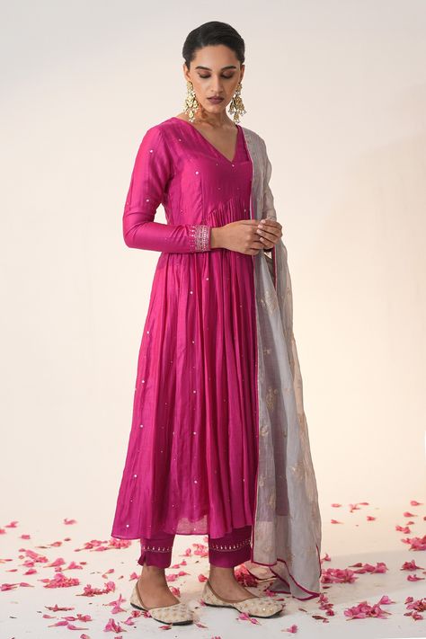 Buy Pink Cotton Silk Hand Embroidery Pittan V Neck Qainaat Anarkali Trouser Set For Women by Label Mansi Nagdev Online at Aza Fashions. Full Hand Kurta Design, Churidar Neck, Anarkali Churidar, Pink Anarkali, Silk Anarkali, Desi Wedding Dresses, Anarkali Dress Pattern, Embroidered Motifs, Embroidery Detailing