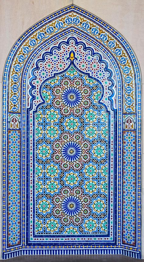 Islamic Mosaic, Islamic Design Pattern, معرض فني, Islamic Motifs, Moorish Design, Mughal Art Paintings, Persian Architecture, Arsitektur Masjid, Mosque Art