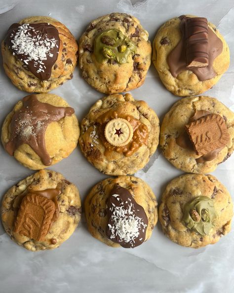 What flavour will you choose? These are some of our new flavours which have been very popular. Our favourite is pistachio cream. Chunky NYC 🍪 stuffed with plenty of pistachio cream that melts in your mouth with each bite 🤤 #nyccookies #cookies #cookiesofinstagram #chocolatechipcookies #cookie #baking #chocolate #cookiedough #cookiemonster #homemade #nyc #homebaker #bakery #brownies #yummy #homemadecookies #cupcakes #chocolatechip #foodie #smallbusiness #chunkycookies #foodporn #baker #nyceats... Bakery Brownies, Cookies Nyc, Chocolate Cake Designs, Christmas Cookies Gift, Pistachio Cream, Baking Chocolate, Lotus Biscoff, Choc Chip Cookies, Pastry And Bakery