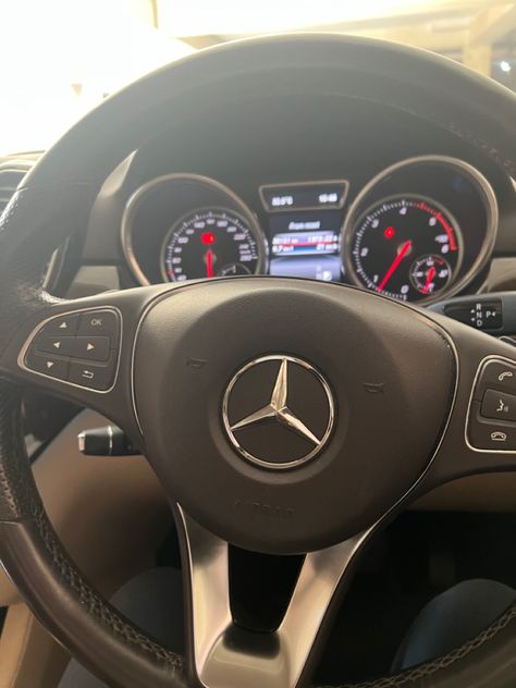 Benz Steering Wheel Snapchat, Fake Driving Snaps Day, Fake Car Snaps Day, Mercedes Gle Suv, Mercedes Gla 250, Solo Video, Car Snap, Mercedes Interior, Iphone Wallpaper Blur