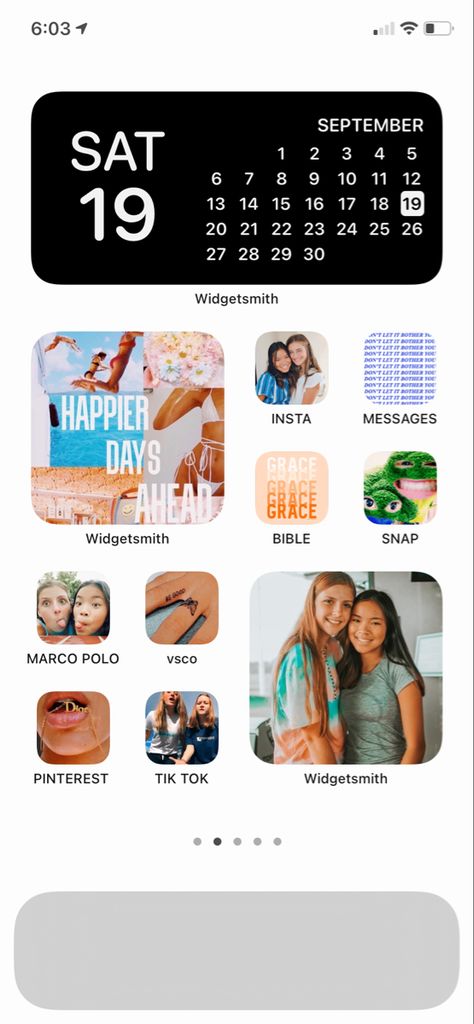 Vsco Homescreen, Ios 16 Wallpaper Collage, Ios 16 Home Screen Ideas Preppy, Ios 16 Home Screen Ideas With Friends, Ios 16 Home Screen Ideas Harry Styles, Insta Message, Apple Watch Fashion, Homescreen Layout, App Layout