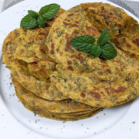 Chhaya's Food Pudina Paratha Recipe, Lachha Paratha Recipe, Lachha Paratha, Indian Breads, Paratha Recipe, Paratha Recipes, Indian Bread, Chaat Masala, Swiss Roll