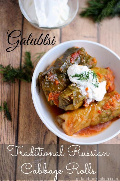 Russian Foods, Ukrainian Food, Russian Christmas, Cabbage Roll, Cabbage Rolls Recipe, Ukrainian Style, Russian Food, Stuffed Cabbage, Chicken Crockpot