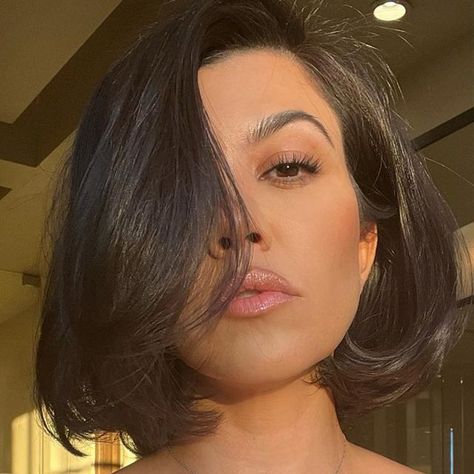 Kourtney Kardashian Hair, Kardashian Hair, Favorite Hairstyles, White Lingerie, Kourtney Kardashian, Great Hair, Down Hairstyles, Cut And Color, Fine Hair