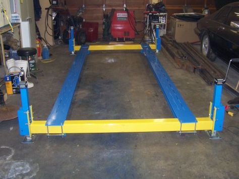 Build your own 4 post hoist.  Perfect 'builders' hoist.  Operates under a standard height ceiling. Diy Car Ramps, Garage Hoist, Car Mechanics Garage, Mechanics Aesthetic, Garage Car Lift, Pole Barn Designs, Car Hoist, 4 Post Car Lift, Garage Logo