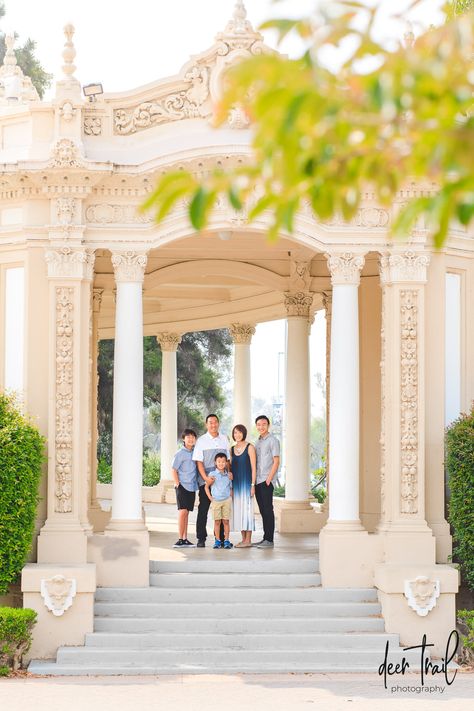 Spreckels Pavilion, Balboa Park Family — Deer Trail Photography Family Photos Balboa Park, Balboa Park Family Photoshoot, Trail Photography, Fam Photos, Large Family Photos, Balboa Park San Diego, Park Photography, Balboa Park, Picnic In The Park