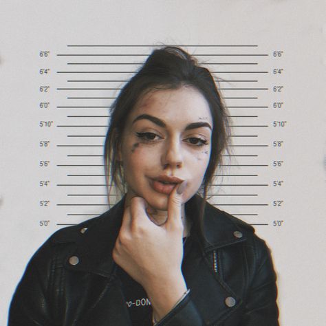 Mugshot Mugshots Women, Mugshot Photoshoot, Mugshot Aesthetic, Wound Makeup, Rainy Photos, Fake Makeup, Mug Shot, Random Photos, Vintage Horror