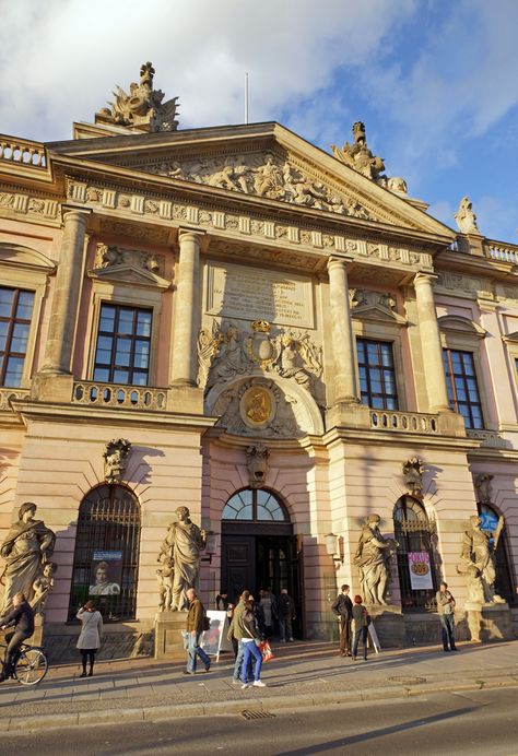 Das Zeughaus unter den Linden 2015 Unter Den Linden, City Picture, Pink Baroque, Museum Island, Berlin Photos, Germany Berlin, Brandenburg Gate, Architecture Old, Old Building