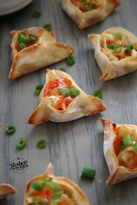 Egg Roll Hamantaschen | Community Post: 36 Mouthwatering Hamantaschen To Make This Purim Best Hamantaschen Recipe, Purim Recipe, Hamantaschen Recipe, Mishloach Manos, Jewish Holiday Recipes, Jewish Cuisine, Yom Kippur, Smitten Kitchen, Kosher Recipes