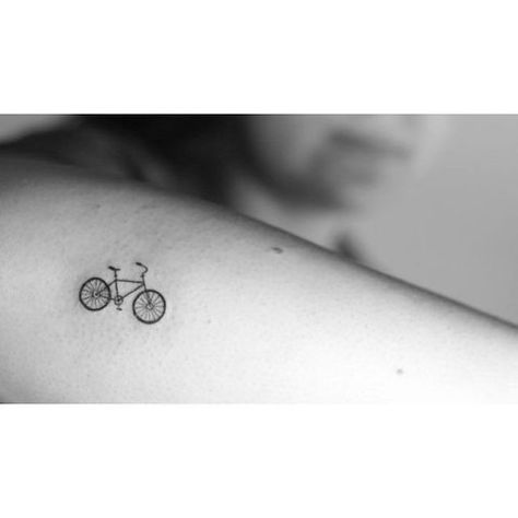 Bicycle Tattoo Minimalist Tattoo Meaning, Bicycle Tattoo, Bike Tattoos, Shape Tattoo, Muster Tattoos, Small Girl Tattoos, Cute Small Tattoos, Minimalist Tattoos, Subtle Tattoos