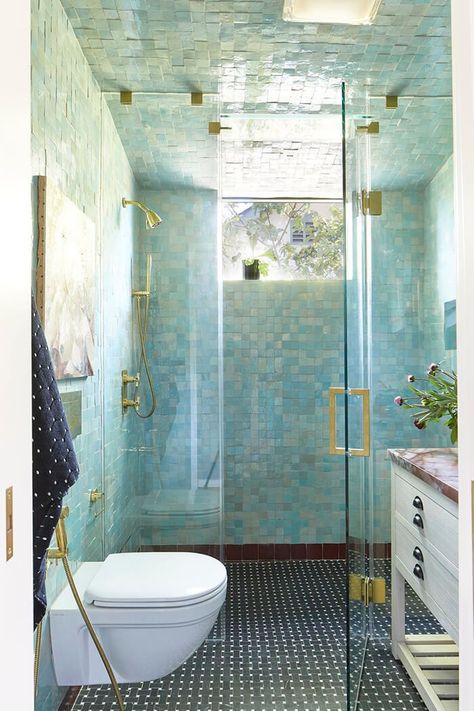 Aquamarine Bathroom Tiles, Bathroom Turquoise Tile, Aqua Bathroom Tile, Aqua Tile Bathroom, Luxury Master Bath, Cool Bathrooms, Aqua Bathroom, Southern Living Idea House, Bathroom Big