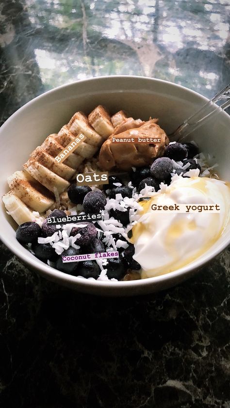 Oats breakfast bowl w/ bananas, blueberries, Greek yogurt, and peanut butter 💕 Yogurt And Peanut Butter, Greek Yogurt And Peanut Butter, Oats Breakfast, Breakfast Bowl, Breakfast Bowls, Greek Yogurt, Blueberries, Bananas, Acai Bowl