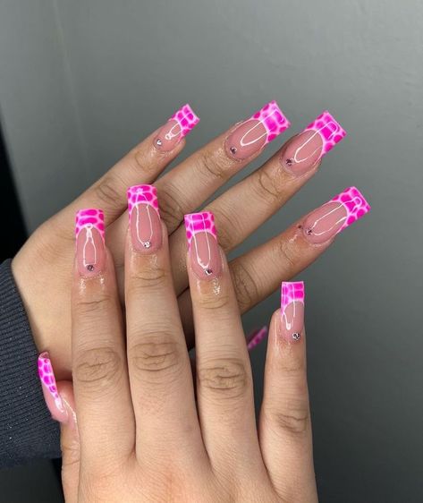 Croc Style Nails, Pink Croc Print Acrylic Nails, Pink Croc Nails, Croc Nail Design, Pink Bday Nails, Croc Print Nails, Nail Poses, Croc Nails, Galaxy Unicorn