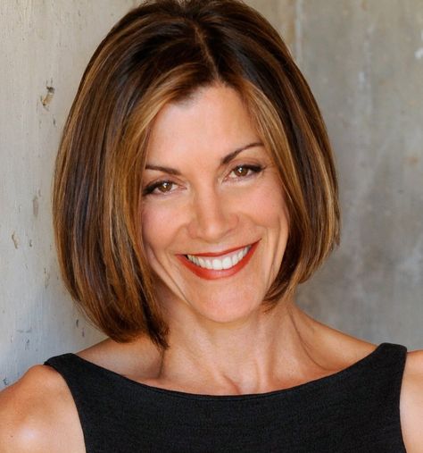 Wendy Malick Bob haircut Wendy Malick Hairstyles, Wendy Haircut, Wendy Short Hair, Wendy Malick, Wendie Malick, Wendy's Girl, Wendy Williams Meme, 50s Hairstyles, Hot Short