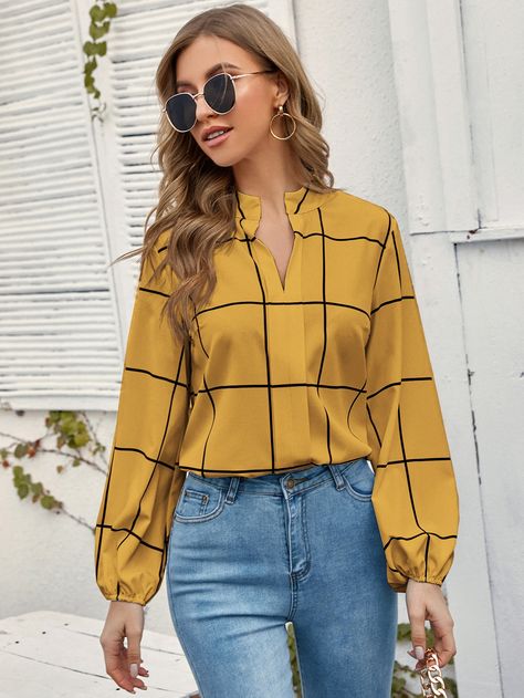 Chiffon Top Styles, Chiffon Blouses Designs, Printed Chiffon Tops, Printed Blouses, Corporate Dress, Chiffon Tops Blouses, Blouse Casual Fashion, Classic Blouses, Leopard Print Blouse