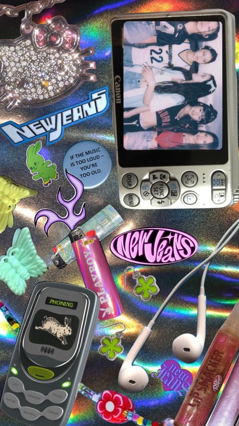 Kpop Newjeans Aesthetic, Newjeans 2000s Aesthetic, Newjeans Y2k Aesthetic, Y2k Aesthetic Moodboard, New Jeans Y2k Wallpaper, Y2k Moodboard Aesthetic, Aesthetic Newjeans Wallpaper, Newjeans Y2k Wallpaper, Newjeans Iphone Wallpaper