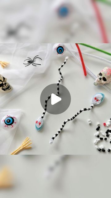 Tara Burns • The Littles Learn on Instagram: "💚 Bead SANDWORM from Beetlejuice! 🪱   My kids love making snakes like this so we decided to adapt it and make Sandworm from Beetlejuice and I think they turned out super cool! 🙌🏼  You’ll need: Pipe Cleaners (white or black for the Sandworm and blue for the mouth) Beads (I use melty beads for this)  ⭐️ You simply need to mould the head shape then start threading black and white beads into the body for the stripes. This is such an awesome fine motor workout!! You can add two red beads for the eyes and then blue pipecleaner for the mouth! 🙌🏼  🎥 Even if the kids don’t see the movie, they can still have heaps of fun making these Sandworms (or they can try simply making our popular snake craft in the same way!) 🐍  🌟 Make sure you hit save so Beetlejuice Crafts For Kids, Beetlejuice Crafts, Beetlejuice Diy, Beetlejuice Snake, Snake Craft, Snake Crafts, Diy Halloween Projects, Melty Beads, Pipe Cleaners