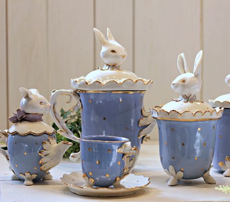 Fairy Tea Set, Cool Tea Sets, Alice In Wonderland Tea Set, Aesthetic Tea Set, Tea Cup Design, Gold Decorations, Teapot Set, Ceramic Tea Set, Porcelain Tea Set