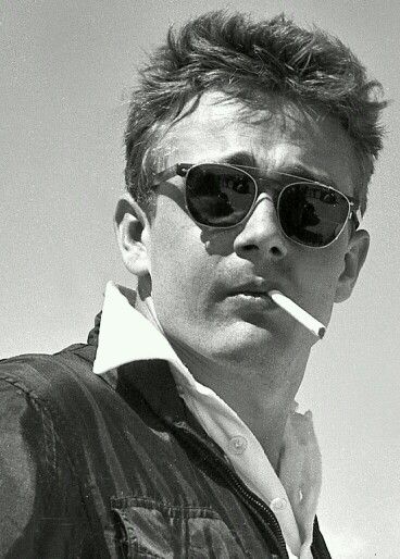 . James Dean Style, Jim Stark, James Dean Photos, Jimmy Dean, East Of Eden, Hollywood Men, Marlon Brando, Norma Jeane, James Dean