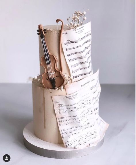 Whale Birthday Cake, Violin Cake, Bolo Musical, Music Themed Cakes, Cupcakes Design, Music Cakes, Music Cake, Edible Paper, Violin Music