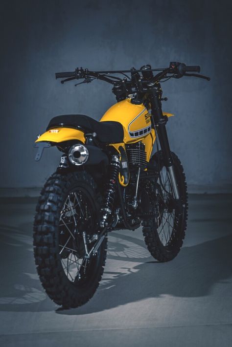 Yamaha Scrambler, Yamaha Xt500, Yamaha Dirt Bikes, Motor Trail, Custom Bikes Cafe Racers, Cafe Racer Moto, Motorcycle Camping Gear, Tracker Motorcycle, Datsun Car