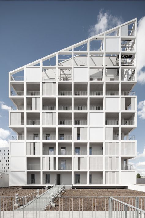 Gallery - 22 Social Housing Units in Nantes / Antonini + Darmon Architectes - 14 Interesting Buildings, Social Housing, Alvar Aalto, Building Facade, Architecture Exterior, Facade Architecture, Facade Design, Modern Buildings, Architectural Inspiration