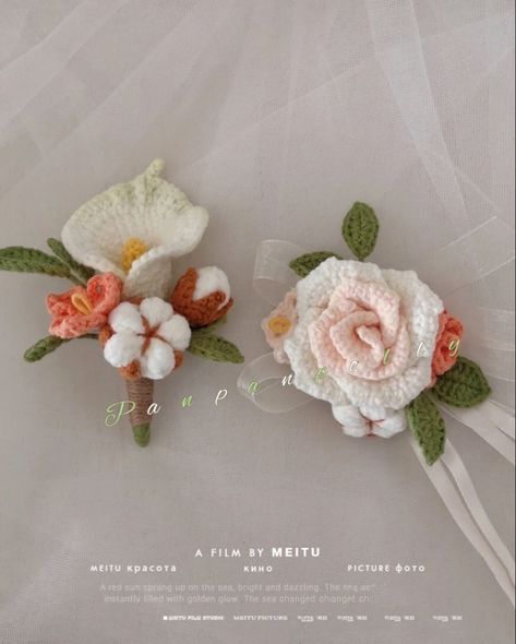 Crochet Wedding Boutonnieres, Crochet Wrist Corsage, Crochet Corsage Pattern Free, Crochet Boutonniere, Corsage Crochet, Crochet Bridal Bouquet, Crochet Corsage, Easy Crochet Rose, Flower Bracelet Wedding