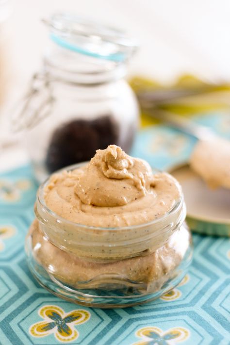 Learn how to make your own all natural, no oil added, raw cashew butter at home with these step-by-step photo instructions. Heavenly deliciousness in a jar! Nut Butter Recipes, Spreads Recipes, Raw Cashews, Cashew Butter, Nut Butters, Cashew Nut, Healthy Foodie, Butter Recipe, Quesadillas