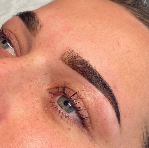 BAE by JA - Brows & Eyelashes on Instagram: “Hybrid Brows & Lash Lift 😍 Please message to book your appointment! Service - Hybrid Brow & Wax + Lash Lift Time - 1 Hour 15 Minutes ⏰…” Hybrid Brows, Brow Wax, Brow Lash, Lash Lift, Book Your Appointment, 15 Minutes, Eyebrows, Eyelashes, Lashes