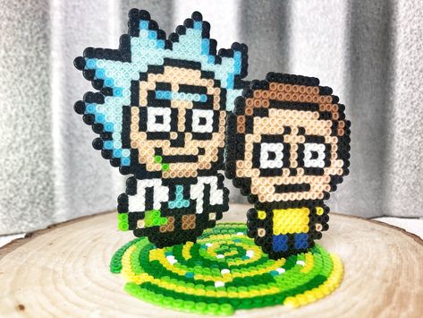 Rick And Morty Perler Bead Patterns, Rick And Morty Perler Beads, Adult Swim Characters, Rick And Morty Pixel Art, Art Rick And Morty, Rick And Morty Art, Geek Home Decor, Easy Perler Bead Patterns, 8 Bit Art